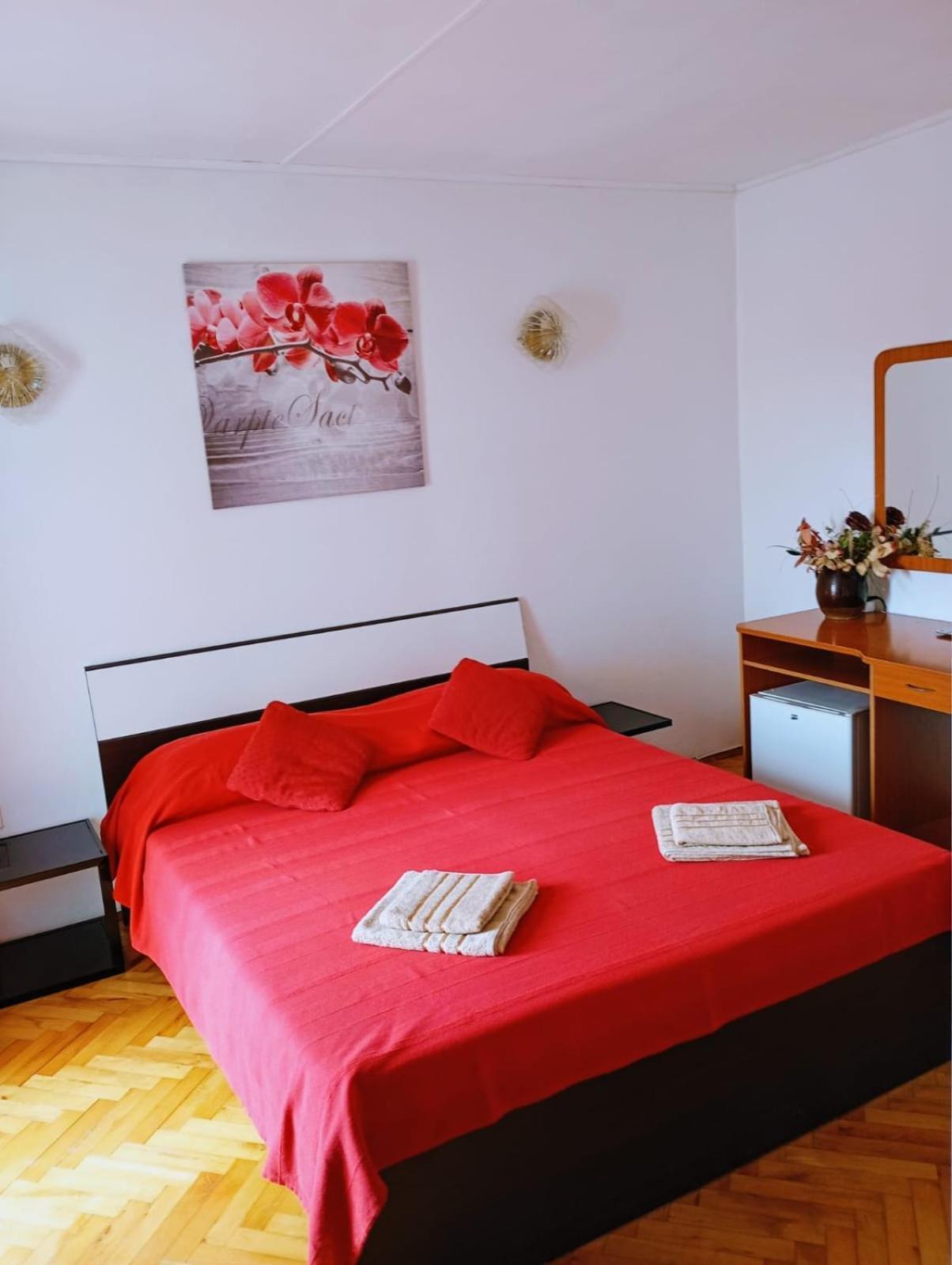 Rooms Helena كرك المظهر الخارجي الصورة