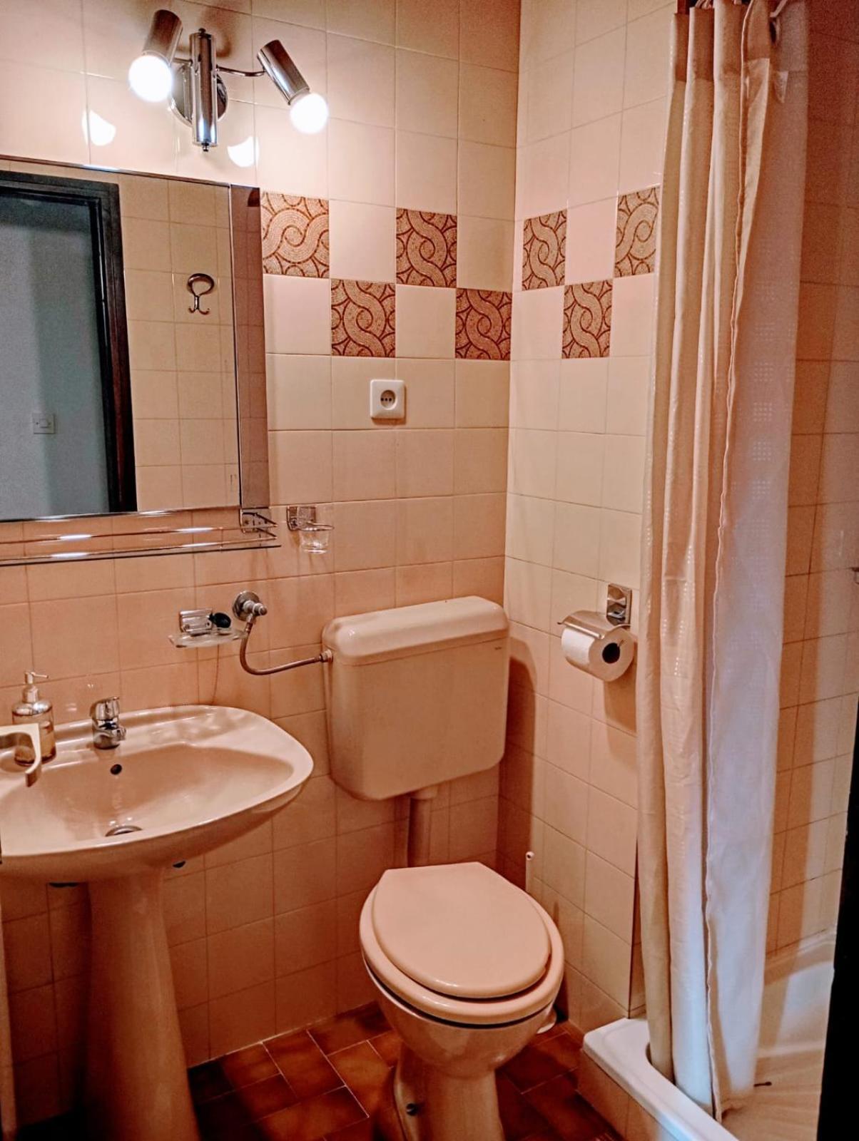 Rooms Helena كرك المظهر الخارجي الصورة