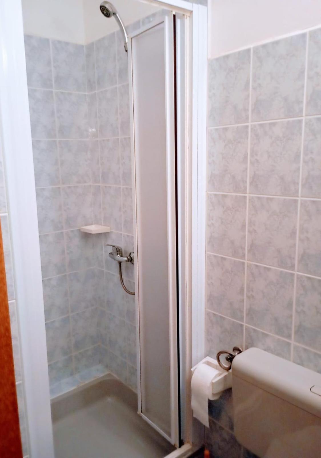 Rooms Helena كرك المظهر الخارجي الصورة
